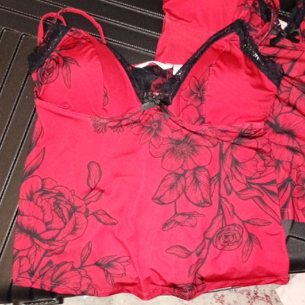 La Vie En Rose - Red Floral Lingerie Top with Black Lace Size Small